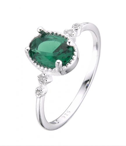 Anillo con Piedra Verde