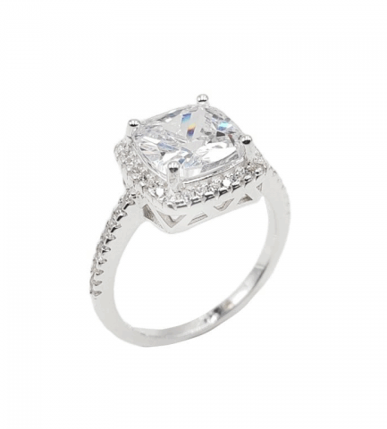Anillo Cuadrado con Piedra Blanca