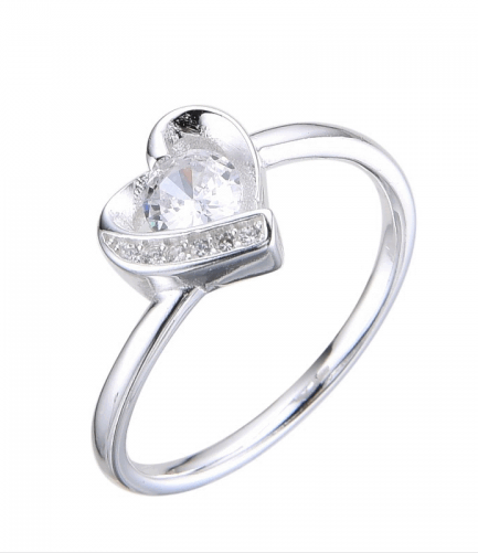 Anillo Corazón con Piedras
